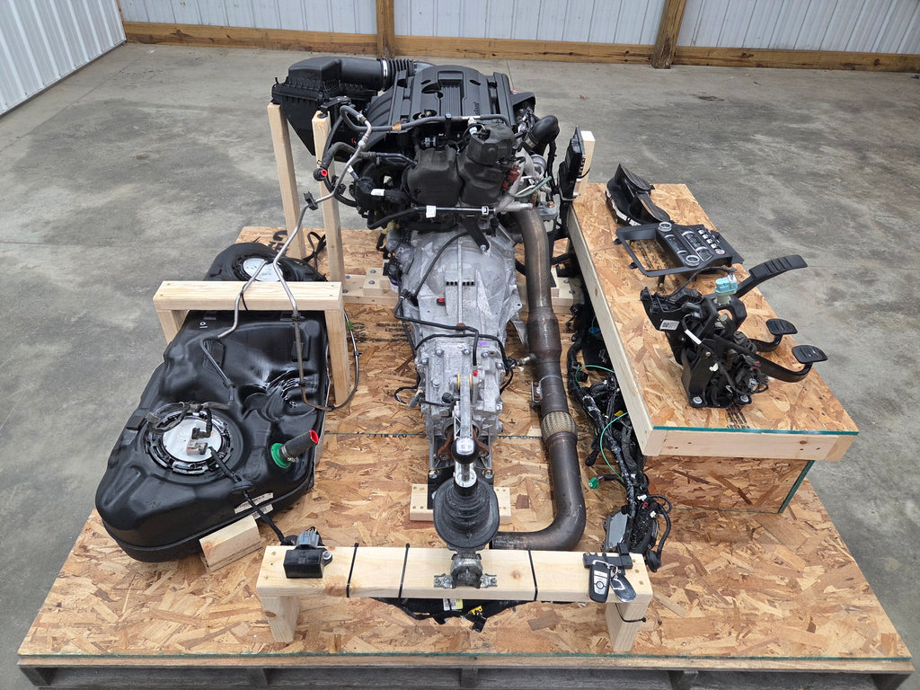 2022 Mustang Ecoboost High Performance 2.3L Turbocharged Engine & 6 Speed Manual Transmission 29K miles